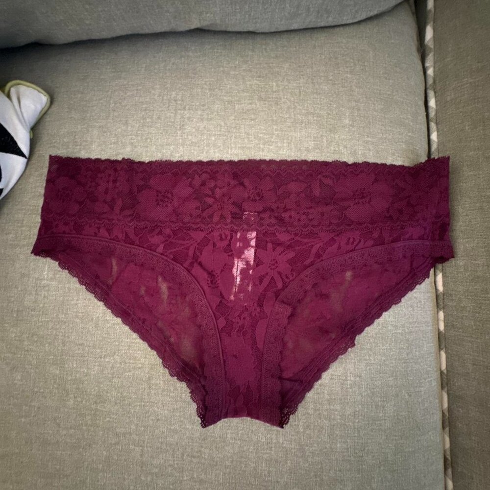 NWT Victoria’s secret laced underwear